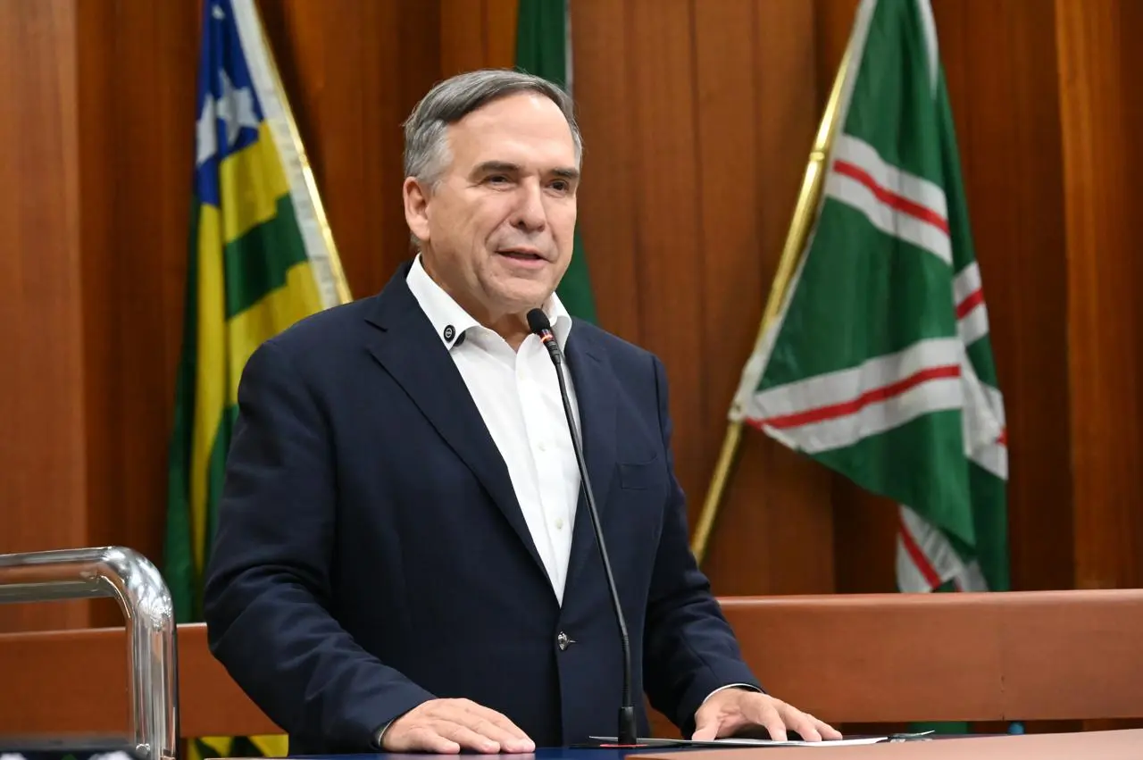 Camara-de-Goiania-aprova-licenca-de-Sandro-Mabel-para-viagem-particular-a-Italia