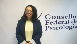 O sorriso na foto infelizmente não anula a dificuldade de ser mulher no mundo. É espetacular est