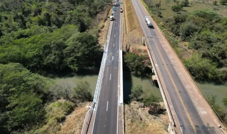 Após melhorias, foi liberada a pista sul da ponte sobre o Rio Capivari, na BR-060
