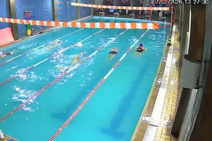 veja-momento-em-que-manobrista-deixa-cloro-ao-lado-de-piscina-de-academia