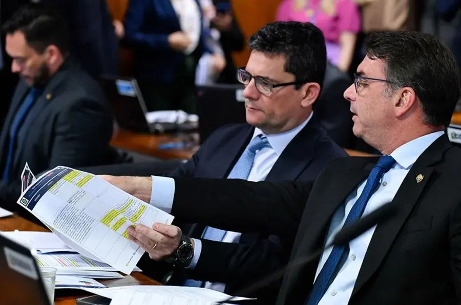 Sergio Moro e Flávio Bolsonaro 222