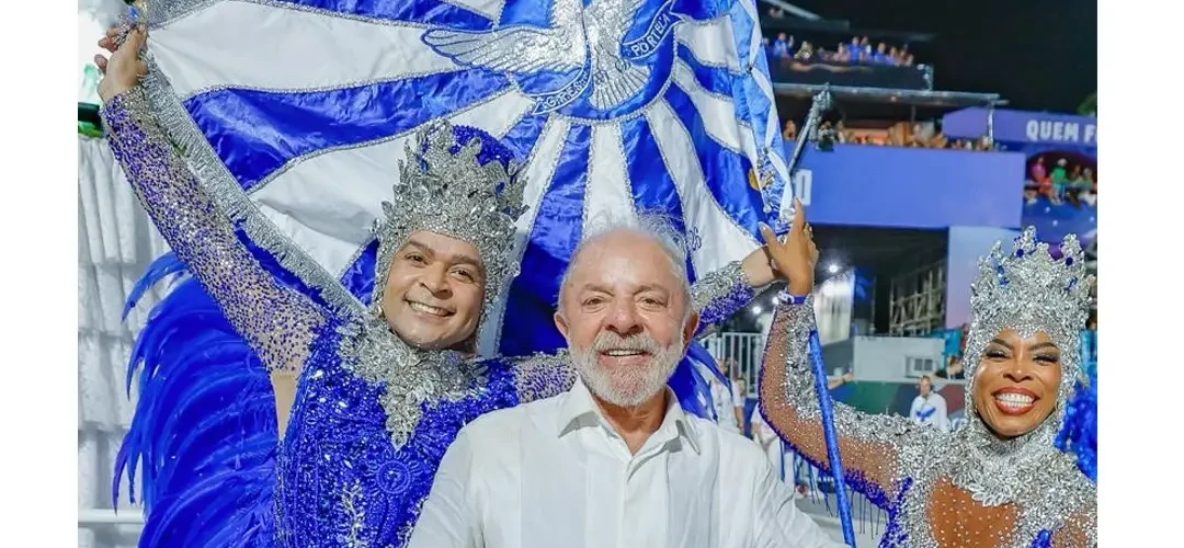Depois de passar pelo carnaval de Recife e de Salvador, estive no Rio de Janeiro, na Sapucaí.Tiv (2)