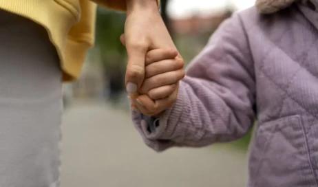 hands-holding-each-other-support-1024x731