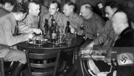 24 fevereiro - Nazistas na cervejaria