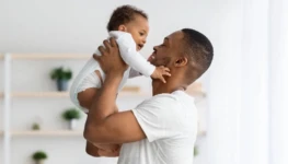 Como-funciona-a-licenca-paternidade-estendida-1280x720-1-984x553