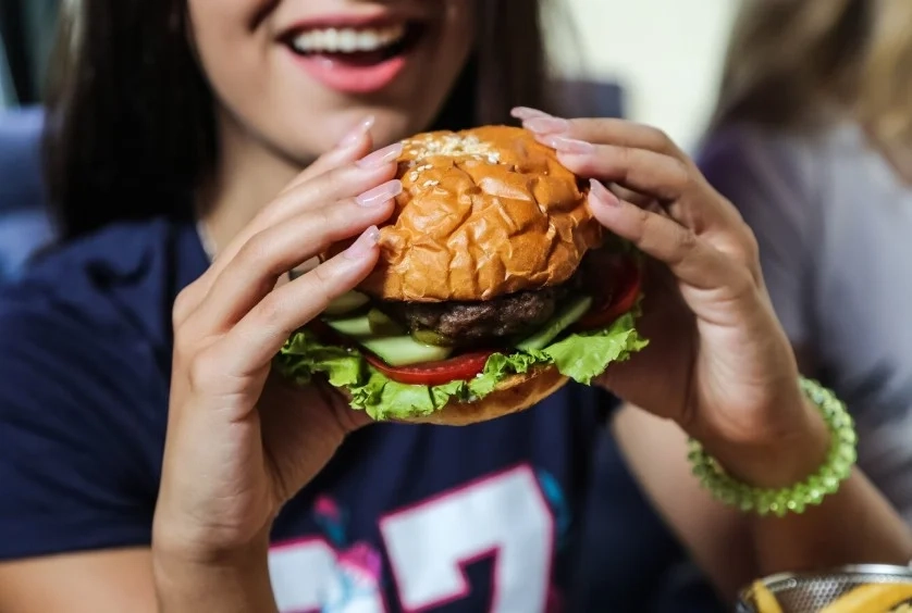 Dia-do-Hamburguer_cred-Freepik_