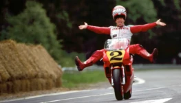 1988_mamola_randy_cagiva_500_spa_05.gallery_full_top_lg