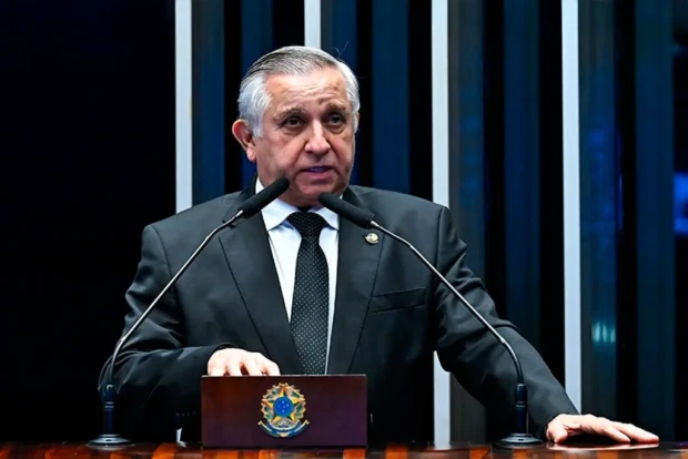 Izalci Lucas Foto do Senado 1