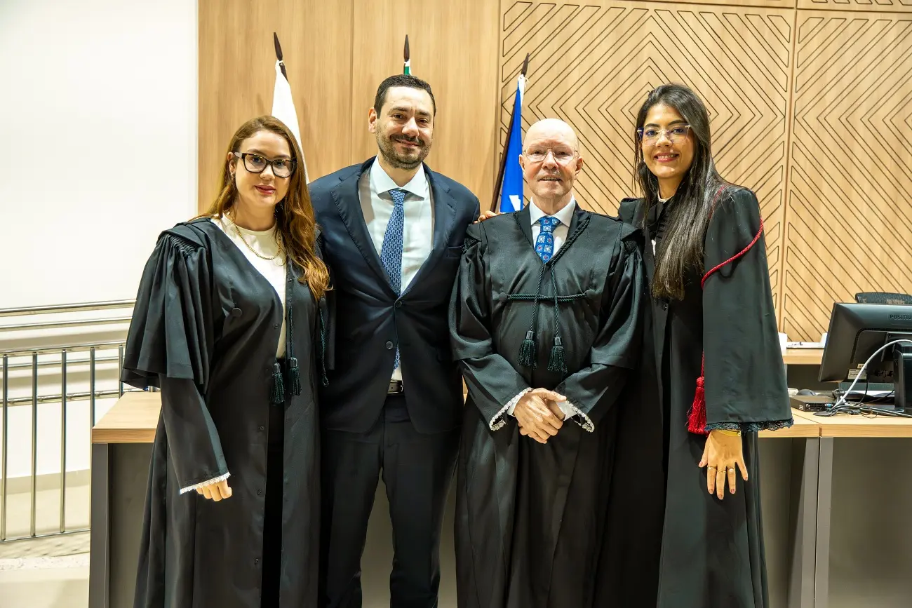 Demostenes e outros advogados 1300 por 867