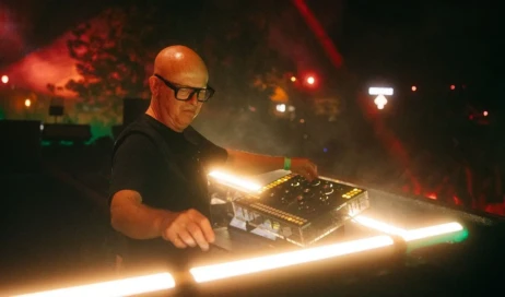O maior nome do live techno mundial, o DJ alemão ‘Stephan Bodzin’ se apresentará no ‘Experience Festival 2026’, na Semana Santa em Pirenópolis!...