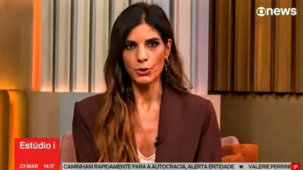 Andréia Sadi pedindo desculpas