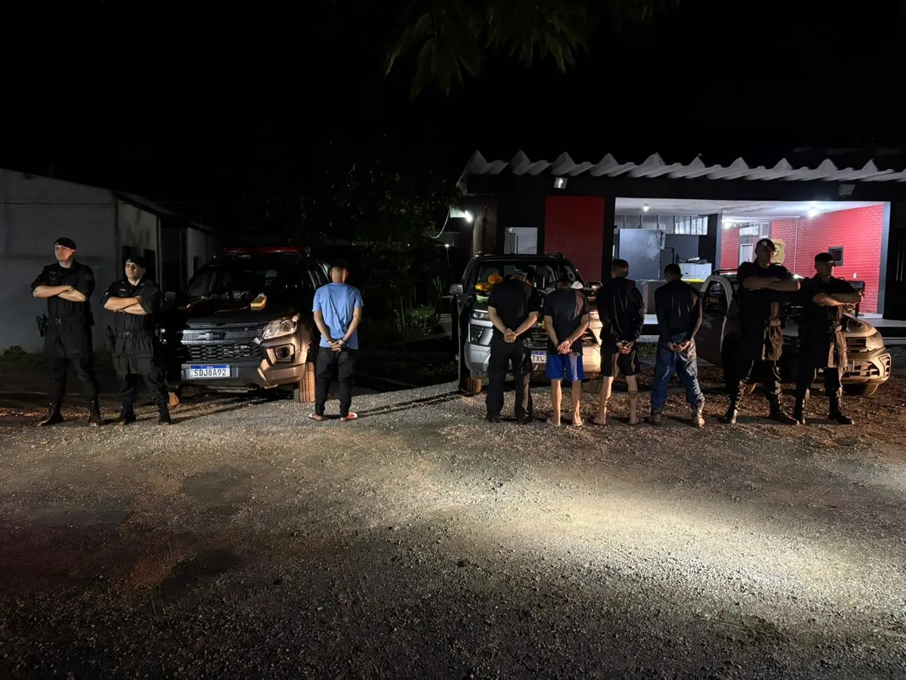 Polícia detém grupo suspeito de furtar cabos e equipamentos de subestações em Goiás