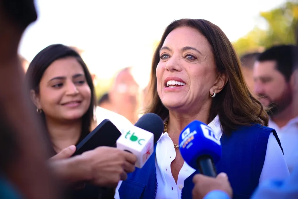 Gracinha-Caiado-Marca-Presenca-no-3o-Encontro-Mulheres-em-Campo-1024x684