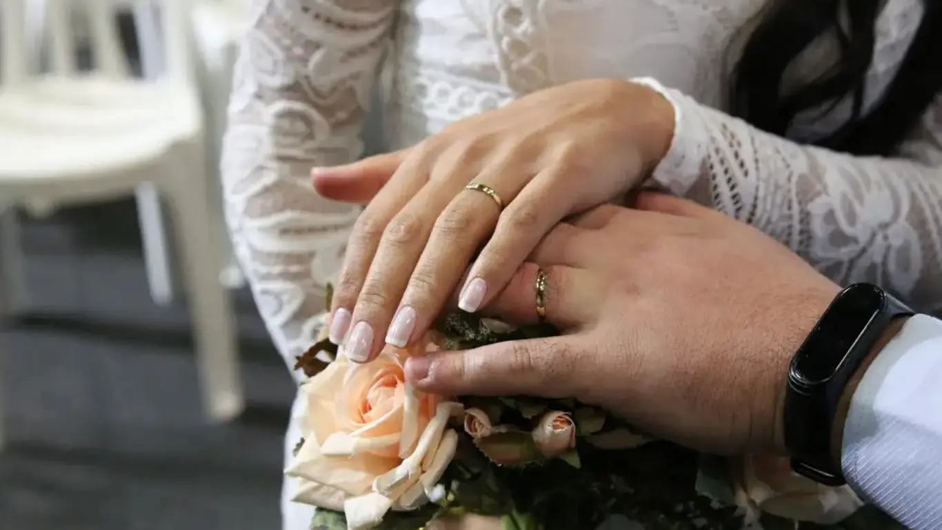 Charu Chandan Blood Drip (3)