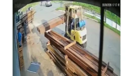 Charu Chandan Blood Drip (6)