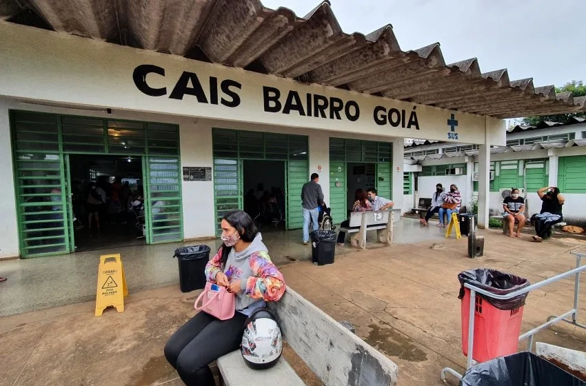 12.01.2022-Visita-ao-Cais-do-Bairro-Goia-2-850x560