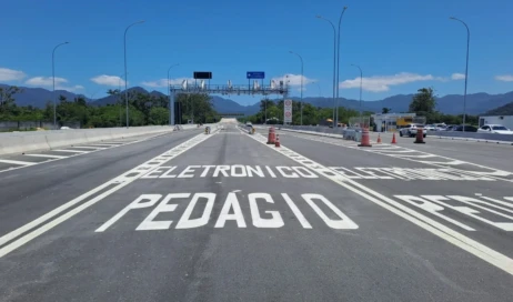 135b57bb-0d48-4435-8404-f591e0f4f938