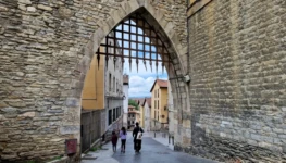 Muralha da cidade medieval Foto Marcio Fernandes 2026 1300 por 866