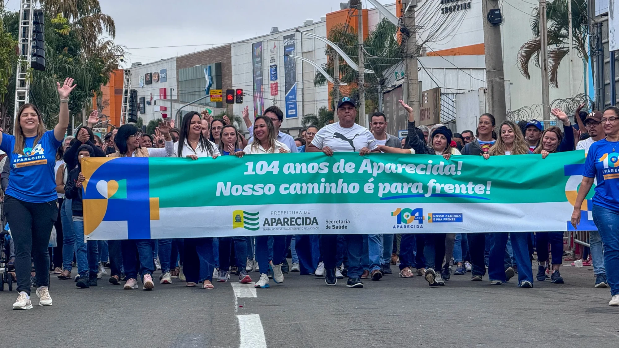 Aparecida recebe pacote histórico de obras em mobilidade e habitação