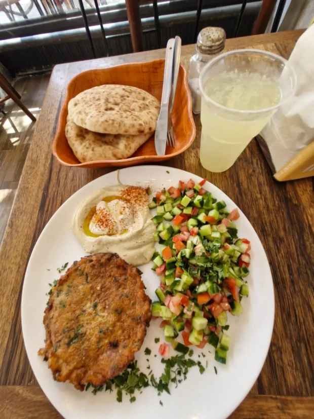 Café da manhã em Tel Aviv