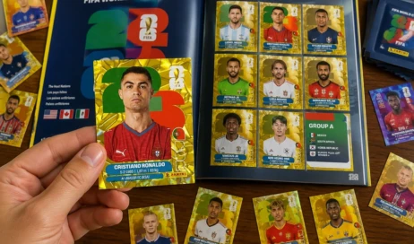 figurinha-de-cr7-e-muito-cobicada-3268208-article