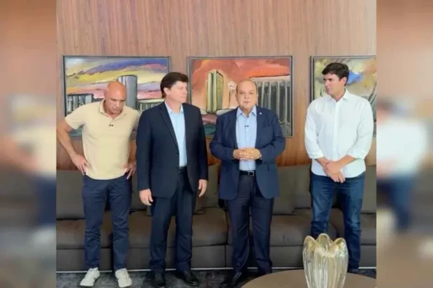 Wellington Luiz e Baleia Rossi e Ibaneis Rocha e Rafael Prudente Foto Instagram