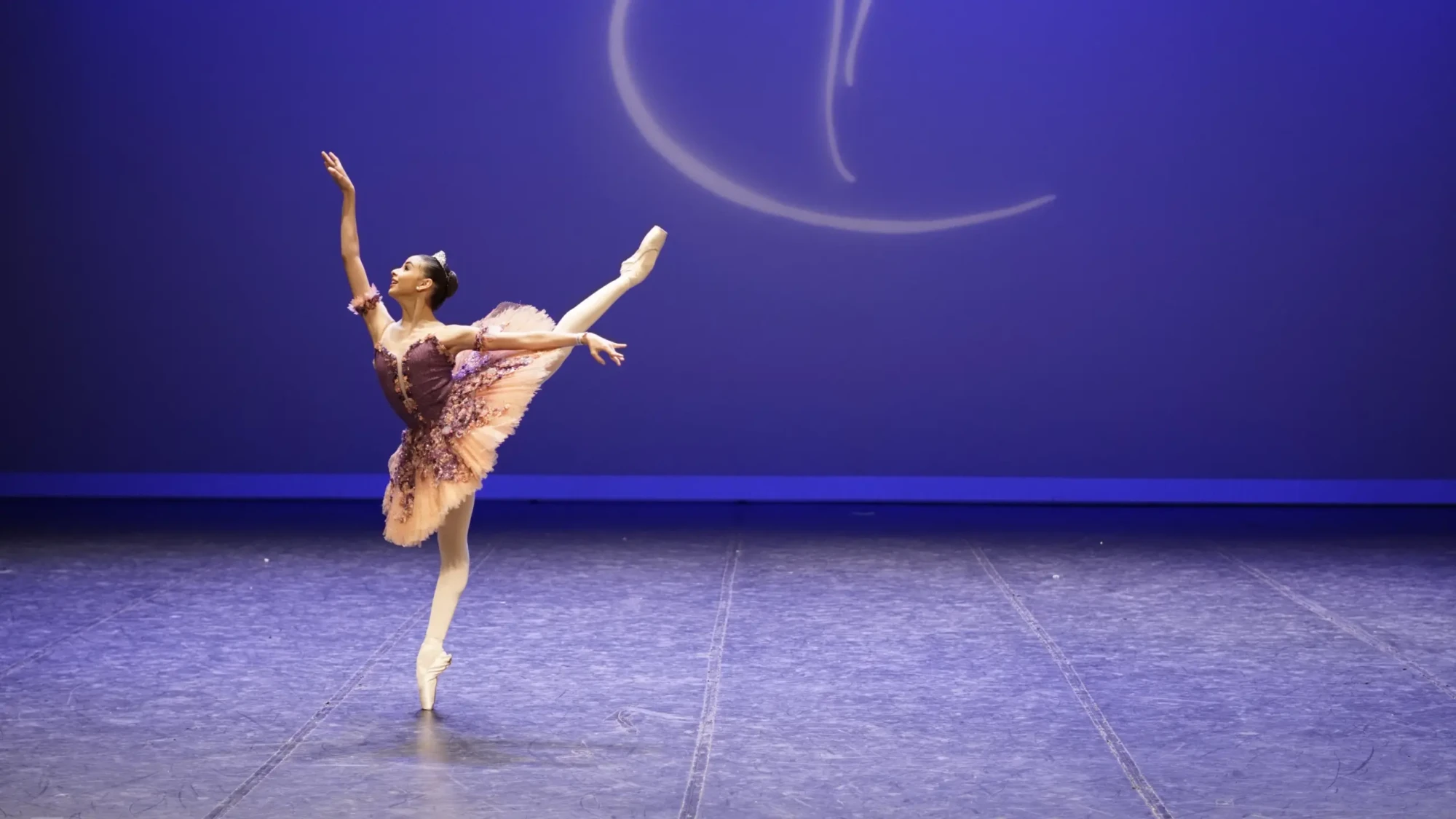 Bailarinos goianos conquistam dois ouros e uma prata em competição mundial nos Estados Unidos 