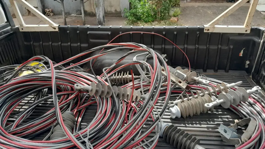 Três pessoas foram presas em Uruaçu por roubo de fiação elétrica da Equatorial Goiás