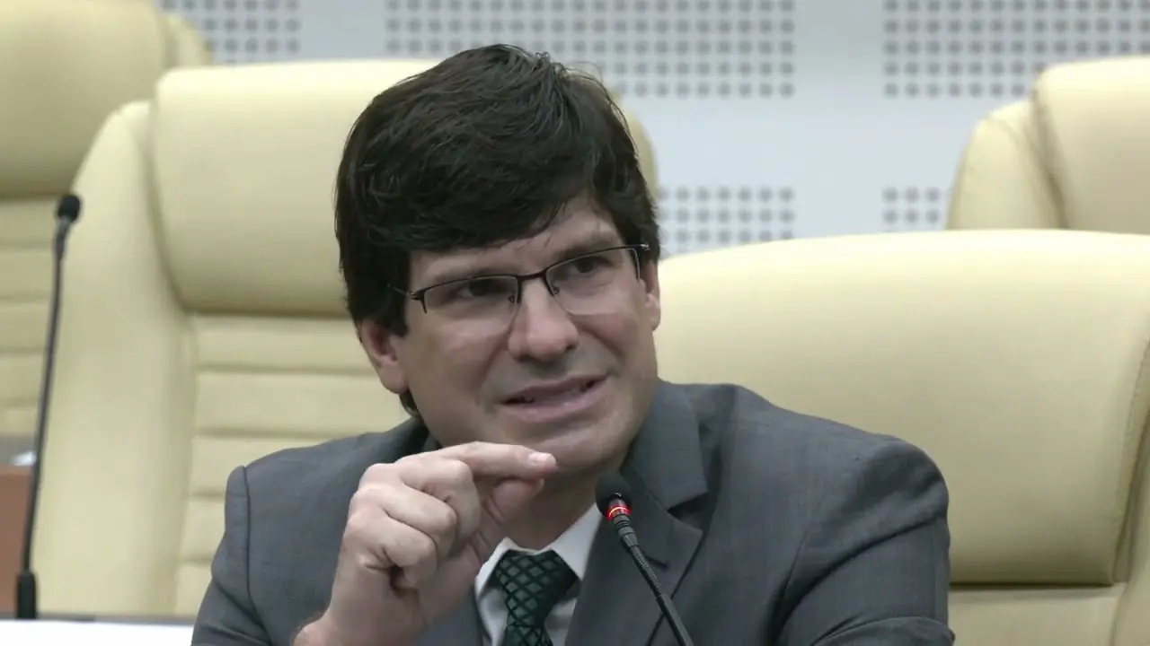 Mesmo com o Novo fechado com PL, Telêmaco mantém pré-candidatura e diz que pretende ir para as convenções com Wilder