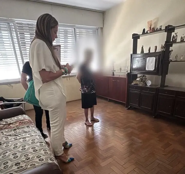Idosa de 76 anos é resgatada em Goiânia após suspeita de cárcere privado e exploração financeira