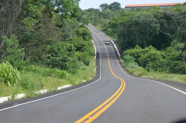 Rodovia_GO_020_Urutai