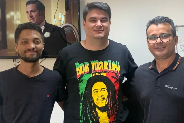Luan Monteiro e Júnior Kamenach e Cilas Gontijo ok1300 por 867
