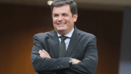 Issy Quinan foto Assembleia Legislativa1300 por 867