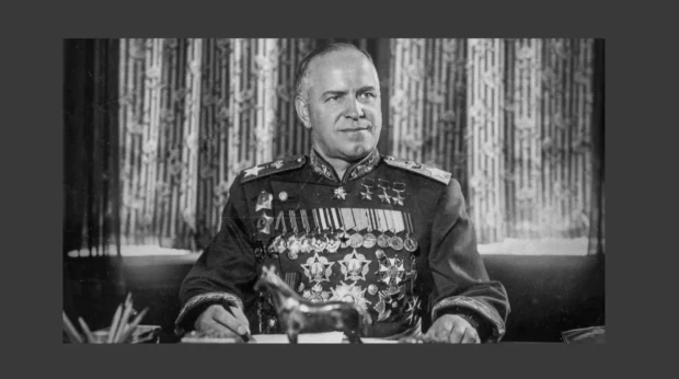 Jukov general soviético