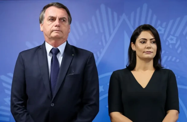 Jair Bolsonaro e Michelle Bolsonaro Foto de Marcos Corrêa e Presidência