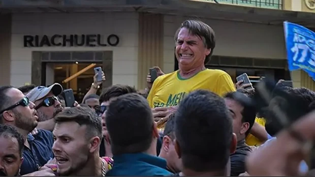 Jair Bolsonaro esfaqueado 2