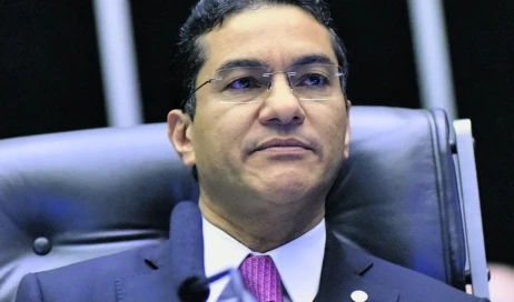 24pol-100-republica-a8-img01