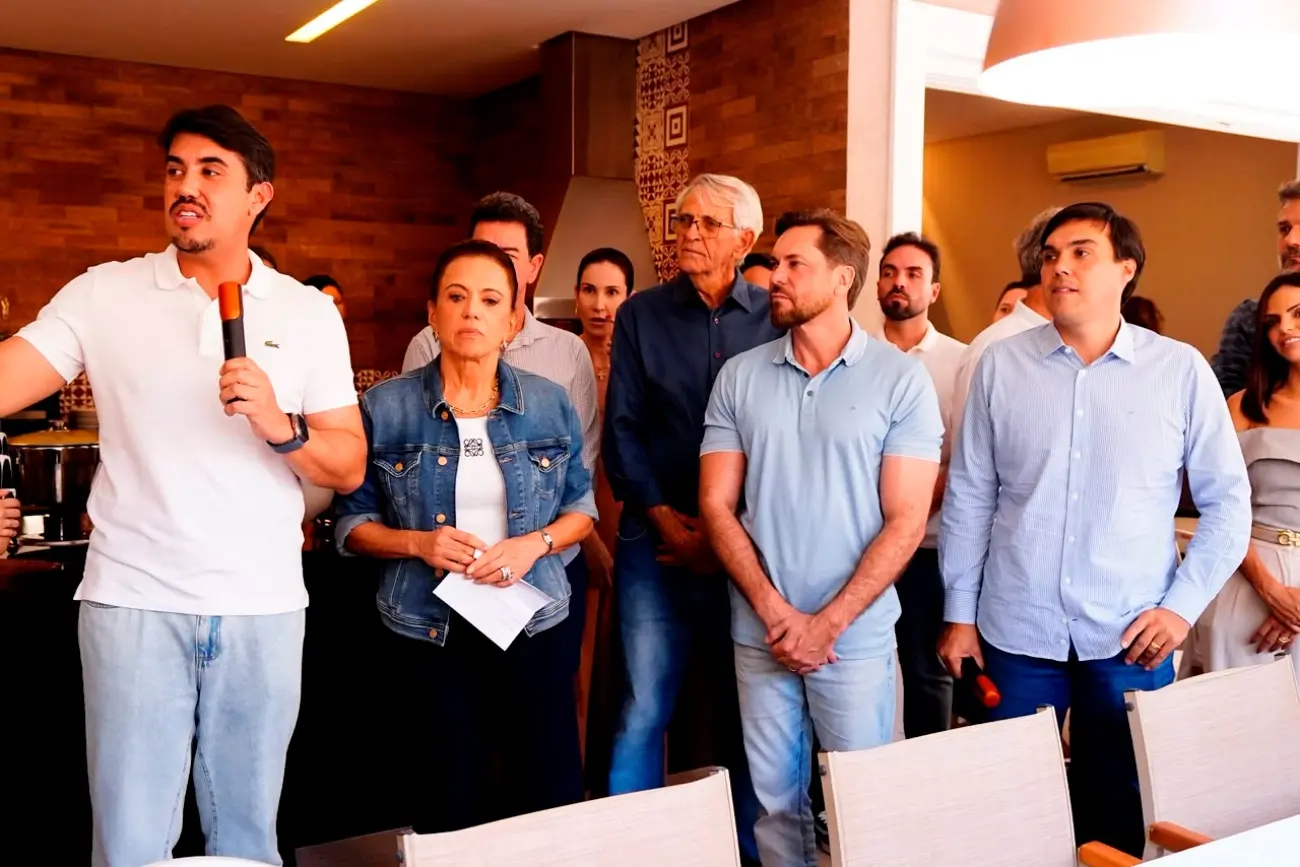 Gracinha Caiado e Paulo Vitor e Bruno Peixoto e Fião de Castro e José Délio1300 por 867
