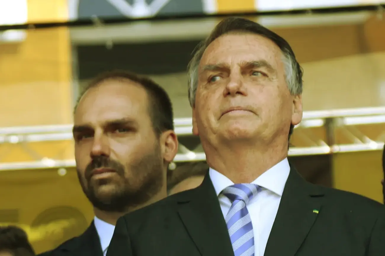Jair Bolsonaro e Edurdo Bolsonaro Foto Reprodução 1300 por 866