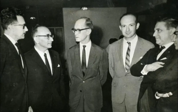 Paulo Rónai com Carlos Drummond de Andrade foto Reprodução 867