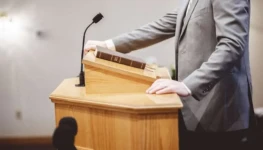 pastor-pulpito-abuso