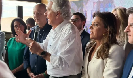 Ronaldo Caiado e José Roberto Arruda e Gracinha Caiado