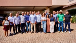 Gracinha Caiado com o prefeito Lucas Antonieti e vereadores de Águas Lindas de Goiás Foto Divulgação julho de 2026ok2