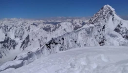 broad-peak-paquistao-avalanche-alpinistas-desaparecidos-960x592