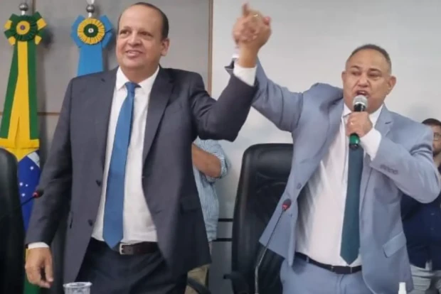 Rodrigo Marinho e Kleber Toledo 1300