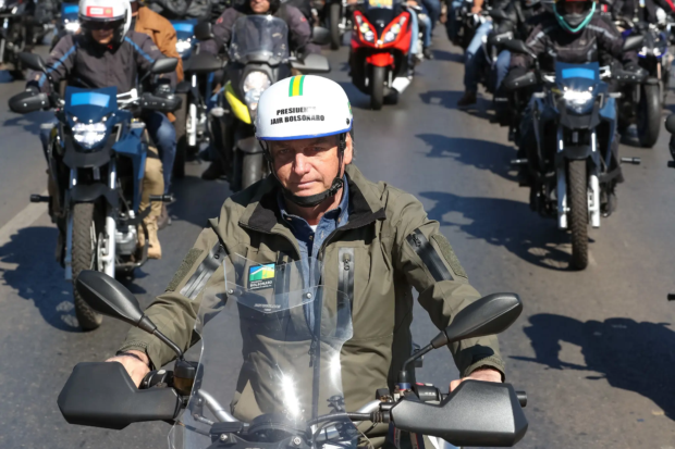 Jair Bolsonaro em moto foto de Marcos Corrêa Secom Presidência