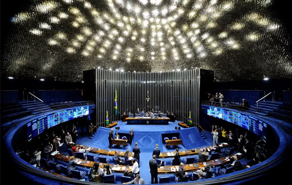 1789125788-plenario-senado.webp