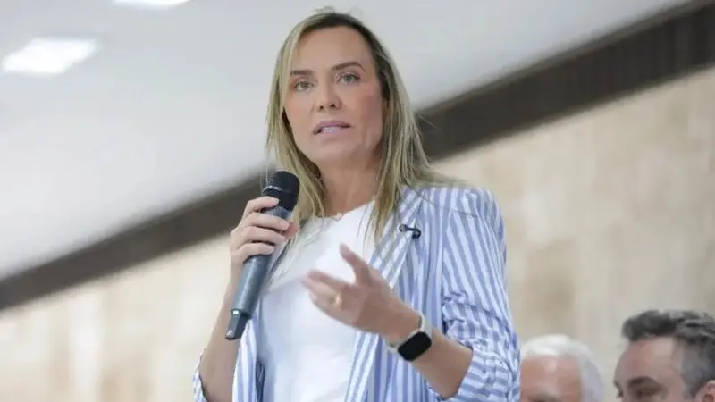 MPE dá 10 dias para Celina Leão explicar sociedade com dono de empresa de ônibus