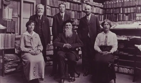 1915-james-a-h-murray-ed-oed-staff-in-scriptorium