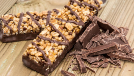 barra-de-cereais-e-granola-com-chocolate-1680016063954_v2_4x3